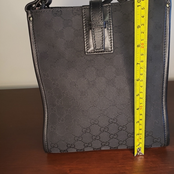 Gucci - Picture 2 of 16